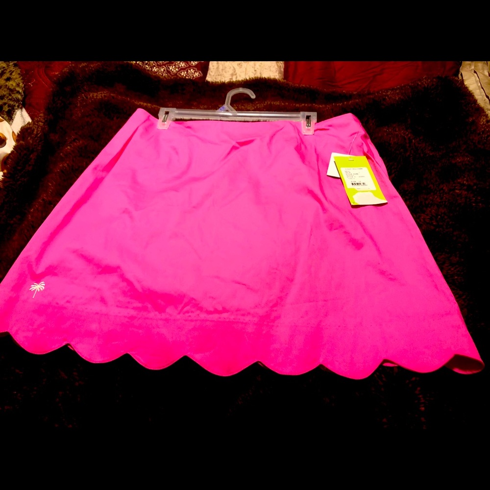 Lilly Pulitzer scalloped pink skirt size 12. NWT !